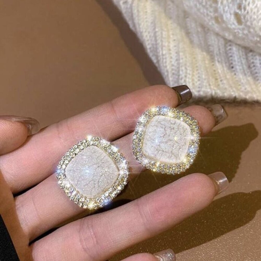 Fashionable and Elegant Square Shape Diamond Stud Earrings For Women